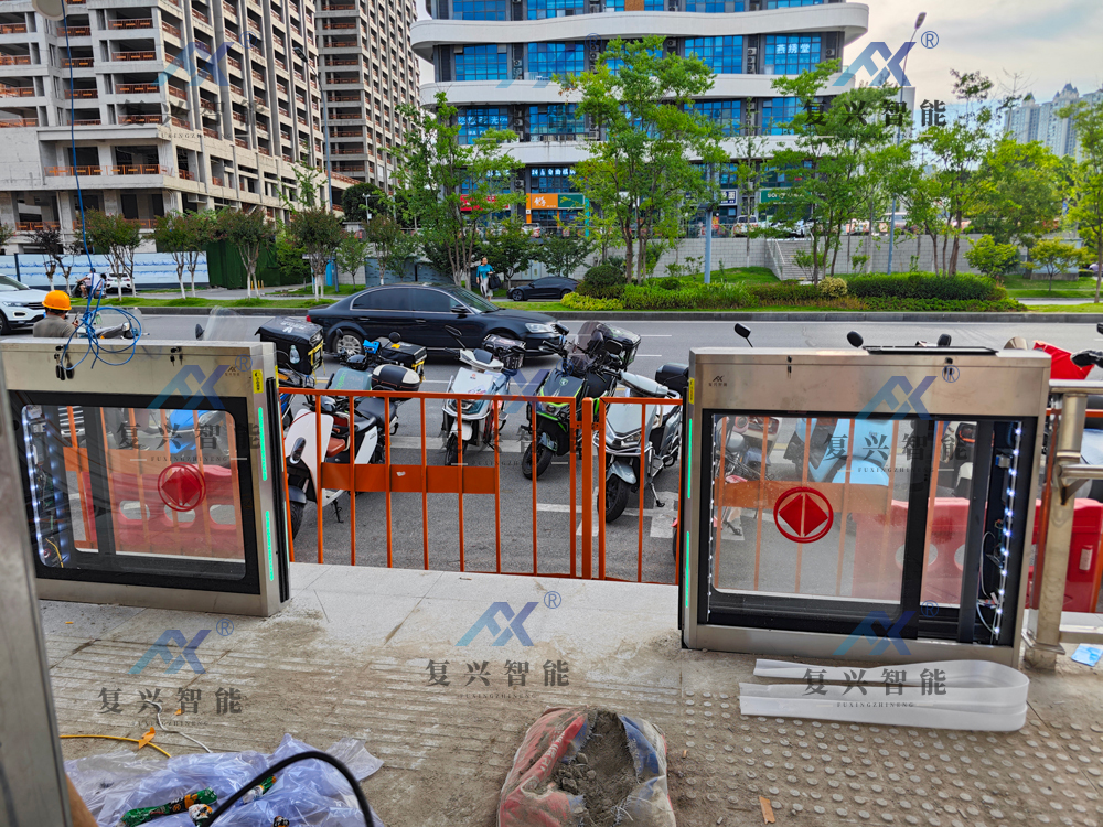BRT站台屏蔽门